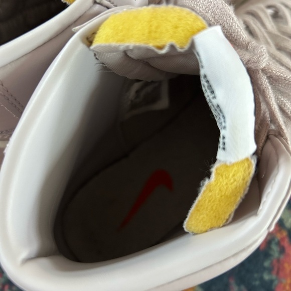 Nike | Women's ‘Mauve’ Lavender Blazer ‘77 Mid High-Top Lace Up Sneakers, size 9 - Picture 4 of 13